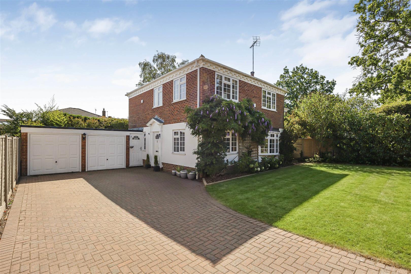 Crowsley Road, Shiplake, Henley-On-Thames